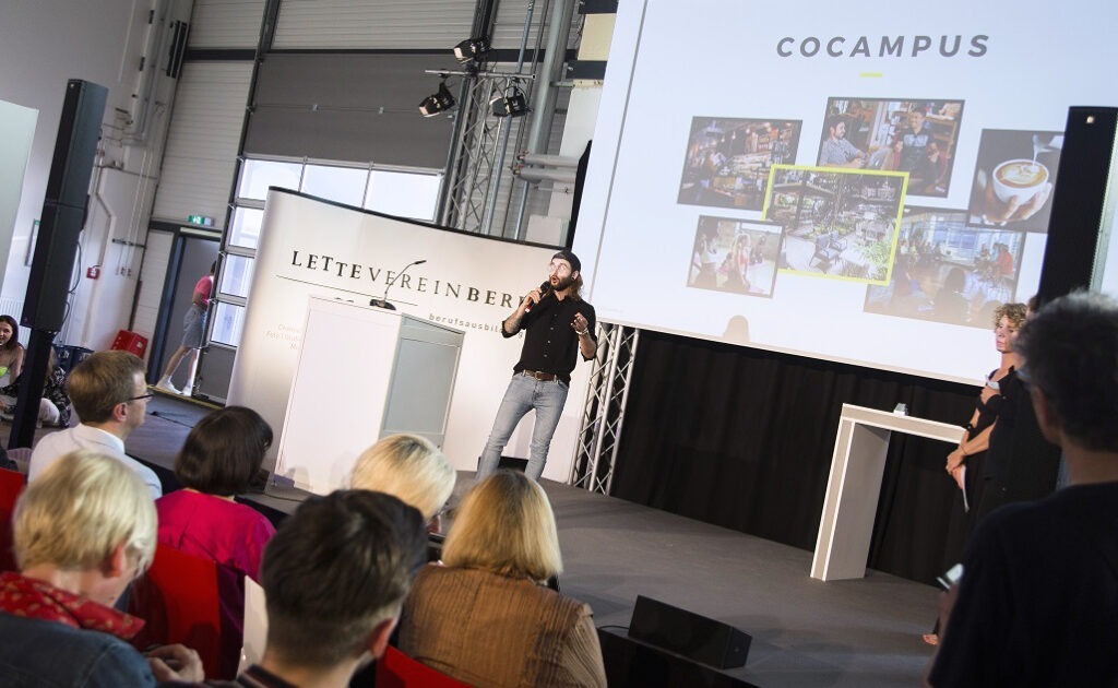 Jean-Paul Laue beim Pitchen seines COCAMPUS Startups - Co-Working Abo für Studenten